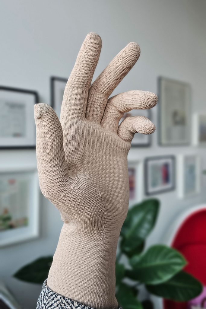Nahtlose Kompressionshandschuhe mediven esprit SL für Lymphödem - Detailansicht